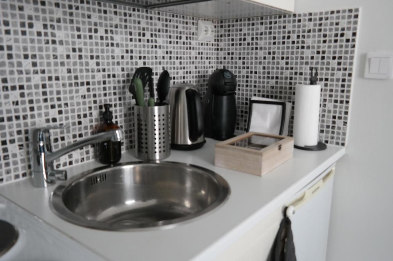 Modern Equipped Studio In Vibrant Kallio, Near Transit & Dining Spots Helsinki Ngoại thất bức ảnh